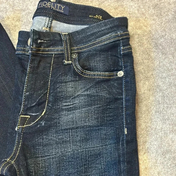 Fidelity  Ace Mid Rise Ultra Slim, Dark Wash. Size 27. - Picture 4 of 12